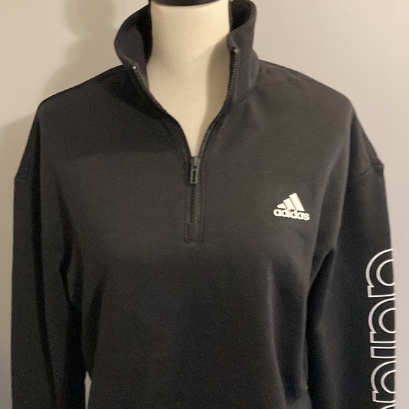 ✨NWT✨ Adidas Crop - Picture 2 of 10